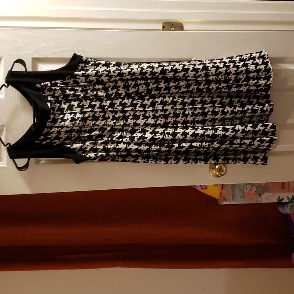 Perceptions New York,  size 16, black and white dress